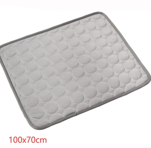 Tapis Rafraîchissant pour Chien – En Soie Glacée, Respirant & Sans Eau