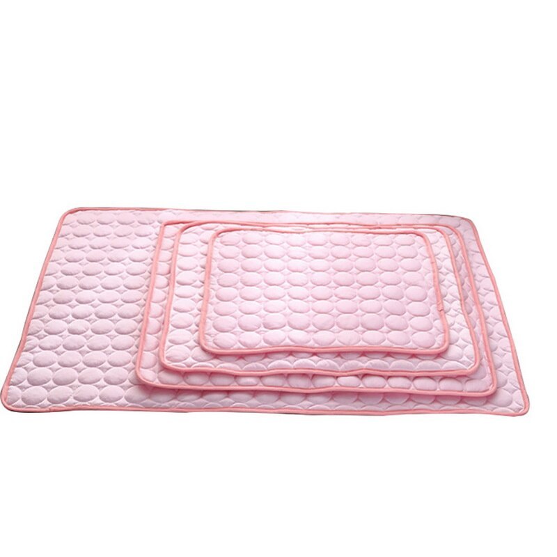 Tapis Rafraîchissant pour Chien – En Soie Glacée, Respirant & Sans Eau