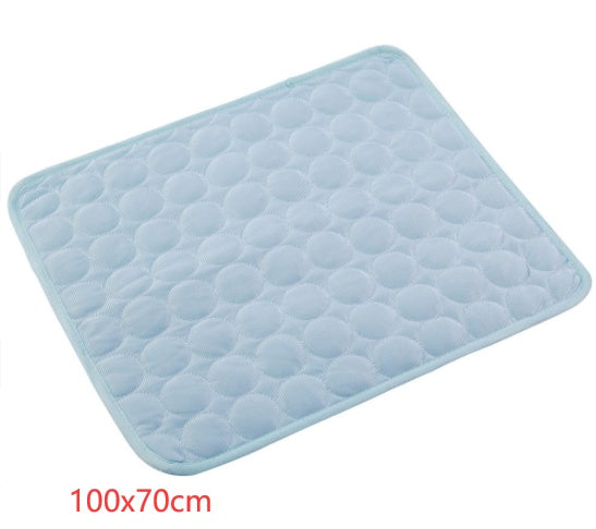 Tapis Rafraîchissant pour Chien – En Soie Glacée, Respirant & Sans Eau
