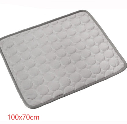 Tapis Rafraîchissant pour Chien – En Soie Glacée, Respirant & Sans Eau